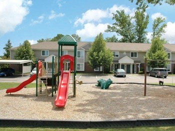 34200 Pinewoods Circle 2-3 Beds Apartment for Rent - Photo Gallery 4