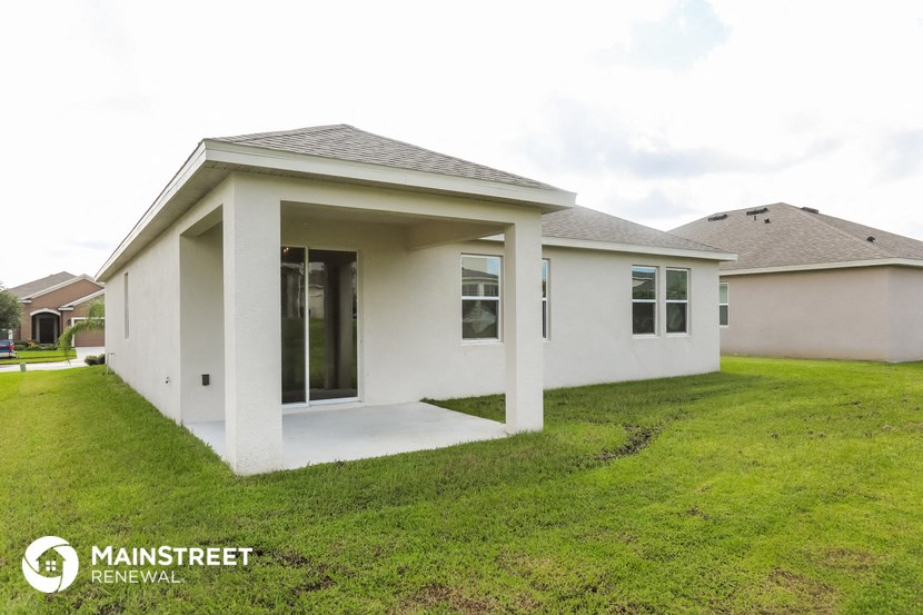 the view of the house from the backyard