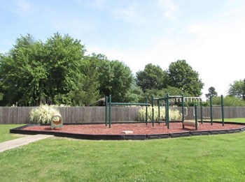 Playground and open space - Photo Gallery 7