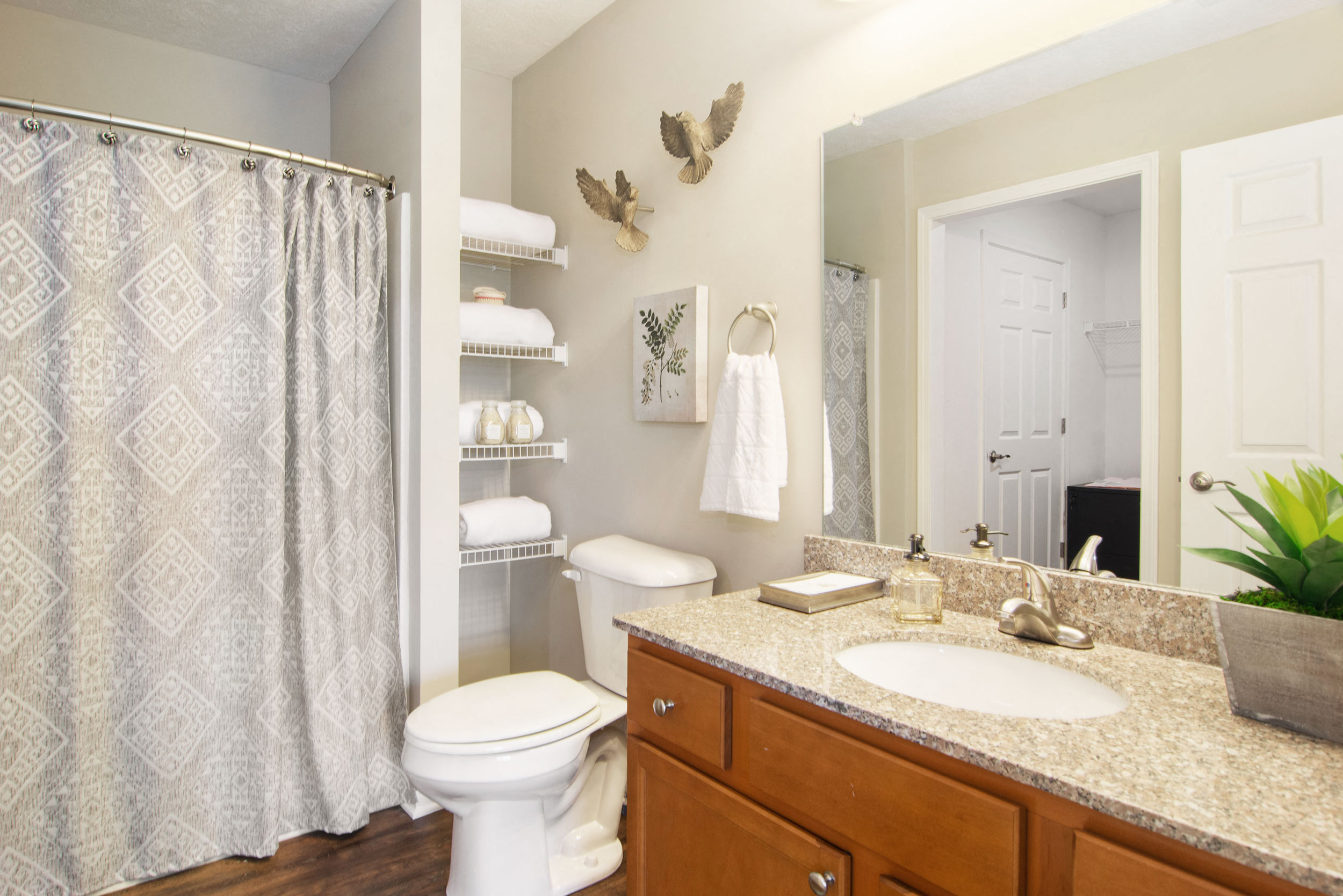 Valley City Ohio Apartment Rentals Redwood Valley City Bathroom