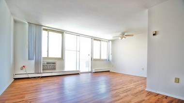 22705 Lakeshore Blvd 1 Bed Apartment for Rent Photo Gallery 1