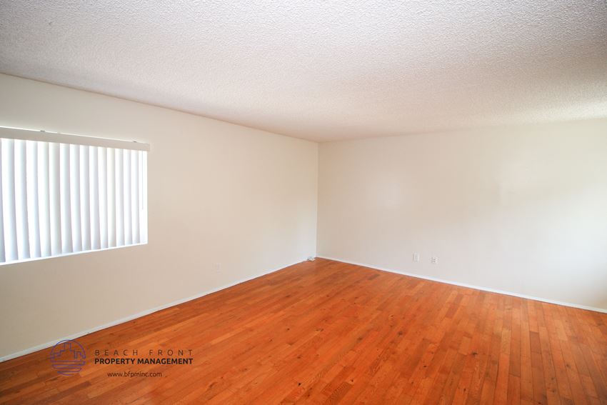 24431-24433 Hawthorne Blvd. 1-2 Beds Apartment for Rent - Photo Gallery