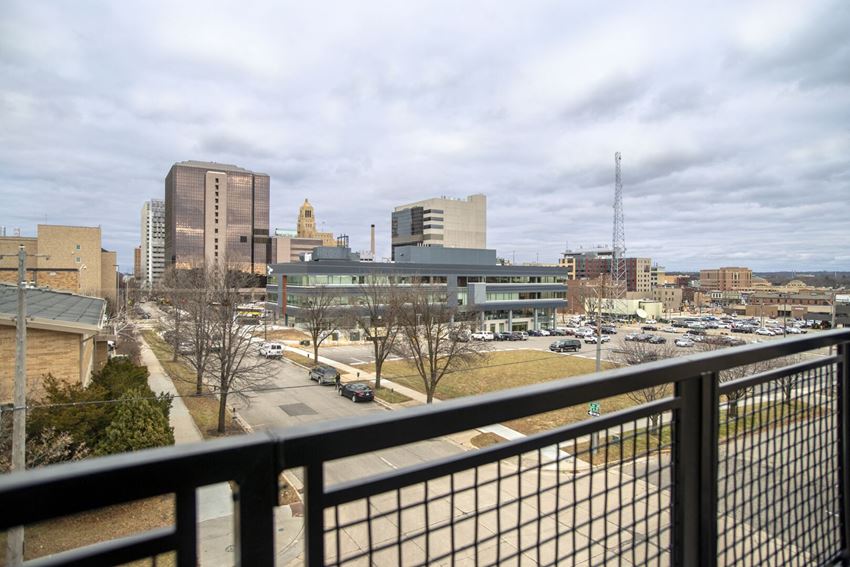Residence At Discovery Square