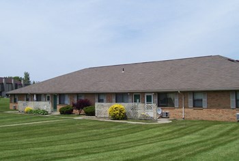 Entrance Entrance at Abbington Village Apartments, Ohio - Photo Gallery 3