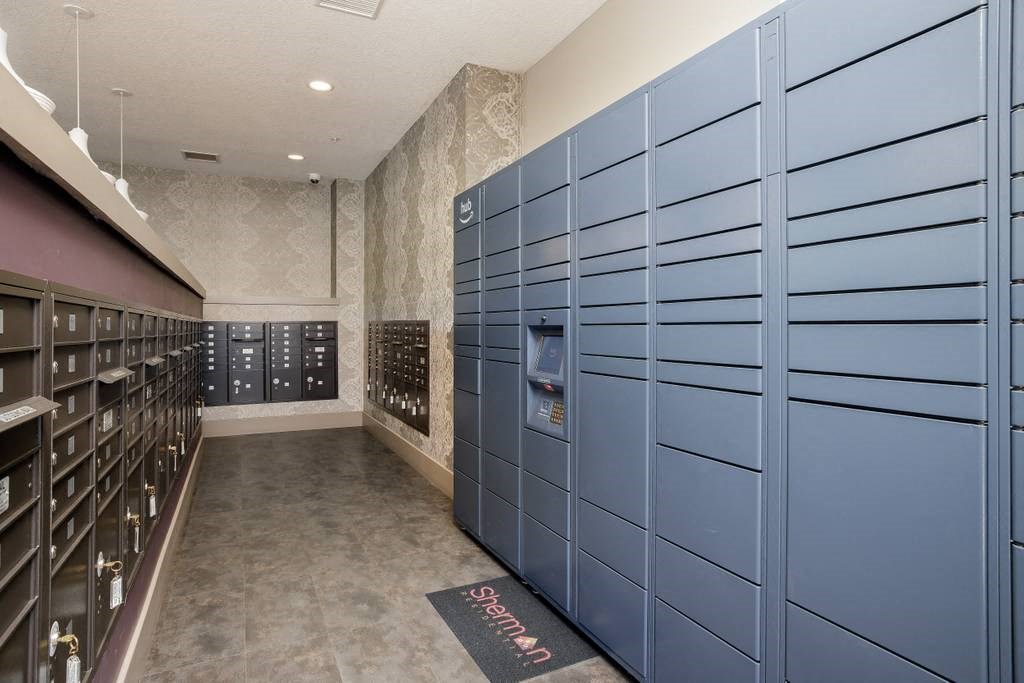 Locker Room at Altitude 970, Kansas City, Missouri