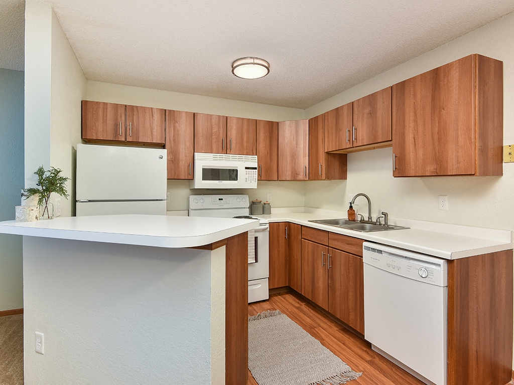 Westwind Apartments - Kitchen