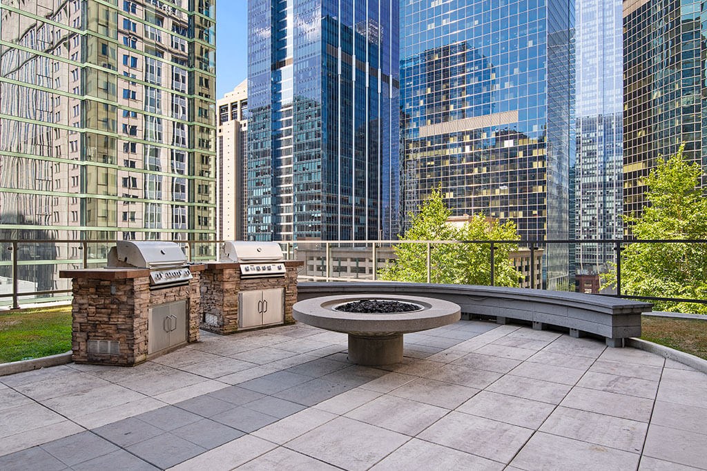 Lake And Wells Apartments, 210 N. Wells, Chicago, IL RentCafe