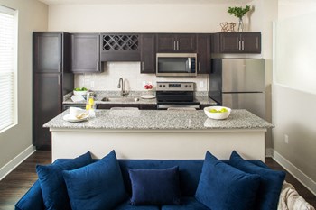 2323 S 63rd CIr Studio-2 Beds Apartment for Rent - Photo Gallery 3