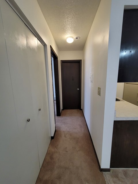 706-720 Ronell St 1-3 Beds Apartment for Rent - Photo Gallery 8