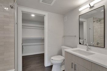 10 N Emerson 1-2 Beds Apartment for Rent - Photo Gallery 36