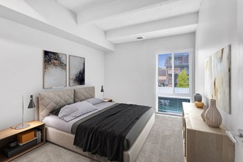 10 N Emerson 1-2 Beds Apartment for Rent - Photo Gallery 6