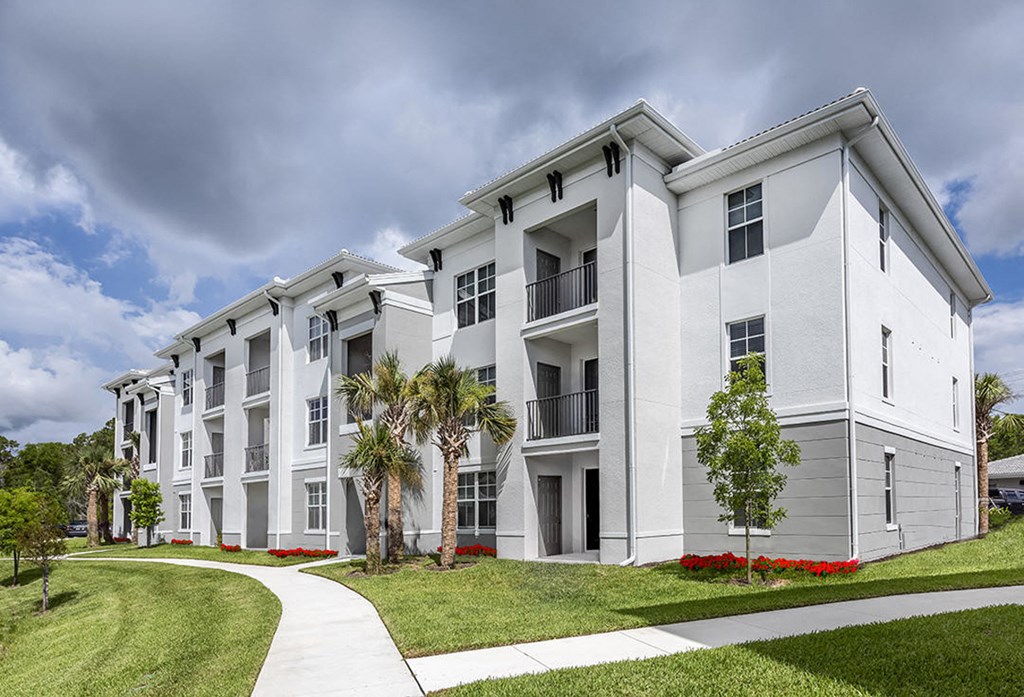 Coralina Apartments | Cape Coral, FL | Pristine Walking Paths