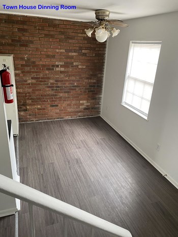 Williamsburg East Apartments