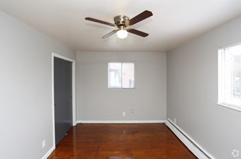 2236 Ransdell Street 2 Beds Apartment for Rent - Photo Gallery 5