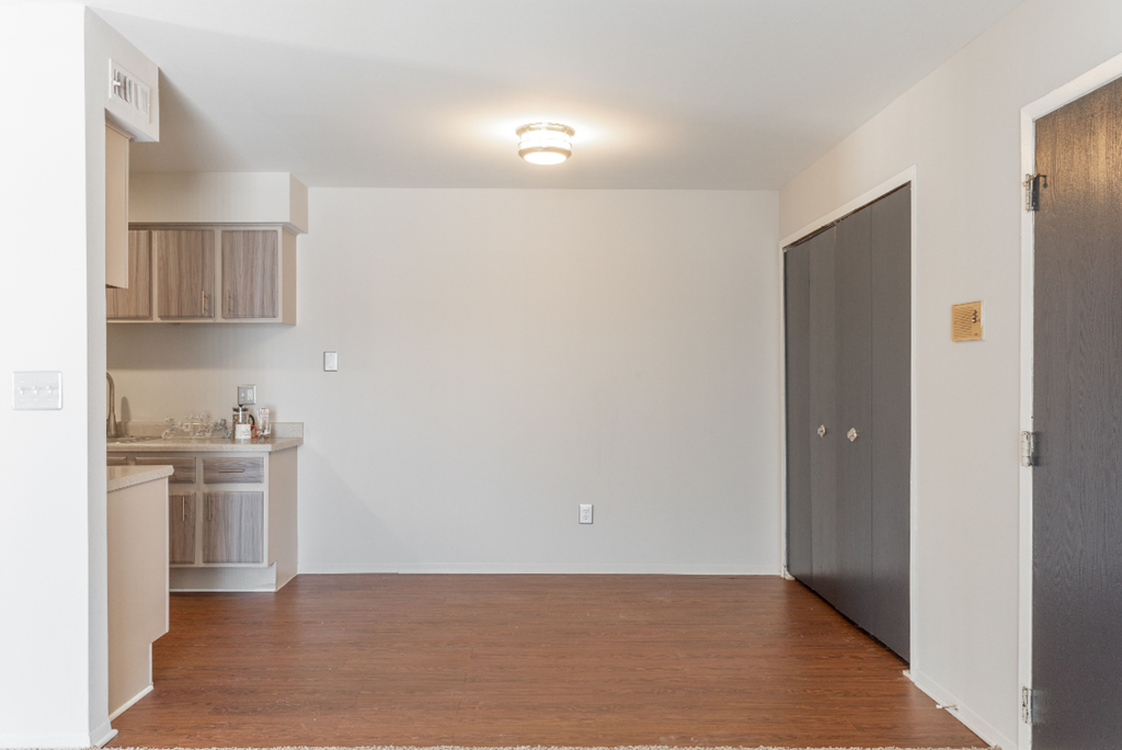 Updated apartments in Farmington, Michigan