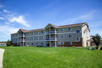 3412 5th Street West 1-3 Beds Apartment for Rent - Photo Gallery 3