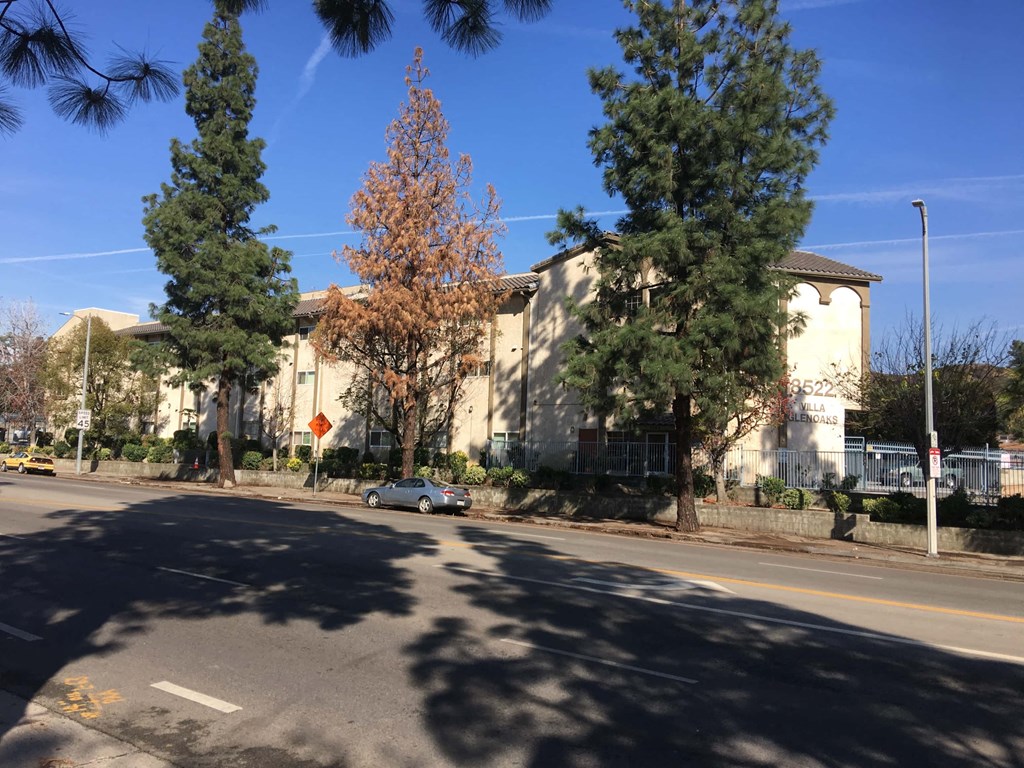 the building in which the apartment is located