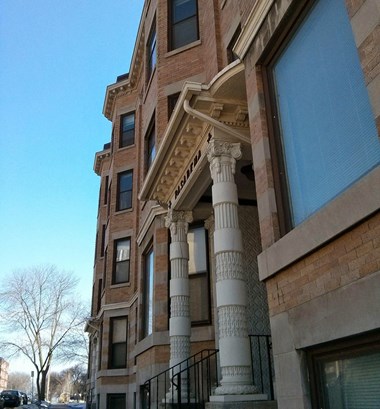 803-811 E. State Street 1-4 Beds Apartment for Rent - Photo Gallery 1