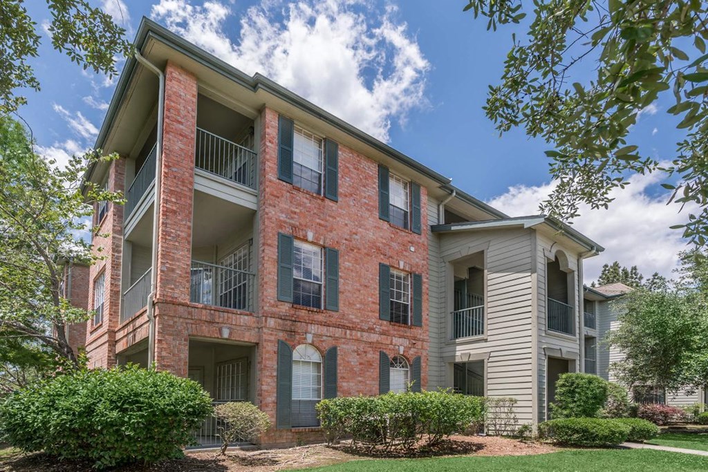 our apartments at the district feature a spacious yard and balconies
