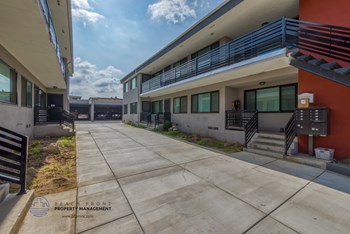 620-624 Aerick St. 1-2 Beds Apartment for Rent - Photo Gallery 5