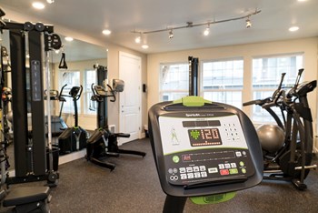Fitness Center at 5100 Summit Apartments - Photo Gallery 14