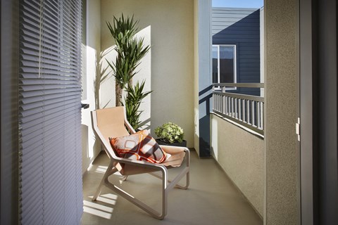 Balcony with seating