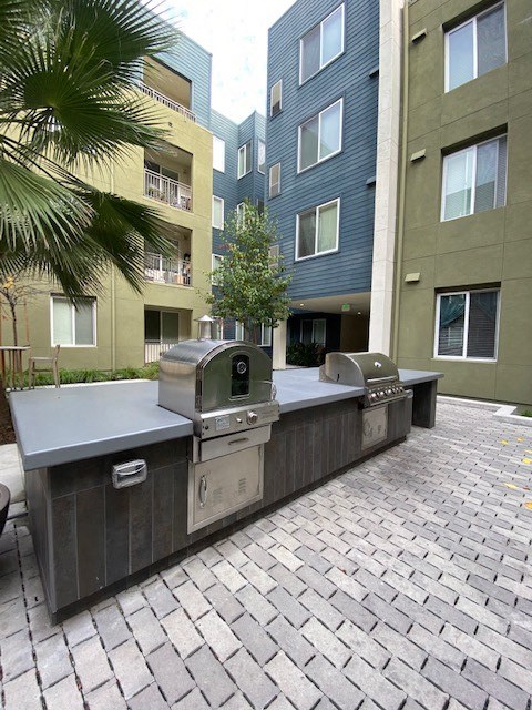 Outdoor grill