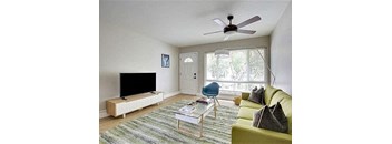 2 Bedrooms, 1 Bathroom