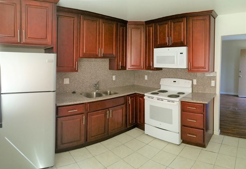 365 Chiquita Avenue 1-2 Beds Apartment for Rent - Photo Gallery 1