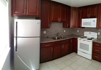 365 Chiquita Avenue 1-2 Beds Apartment for Rent - Photo Gallery 4