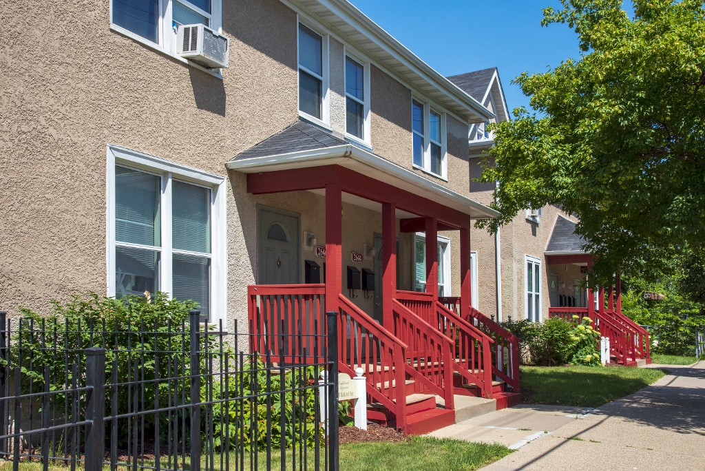 Oakland Square Apartment Homes Minneapolis