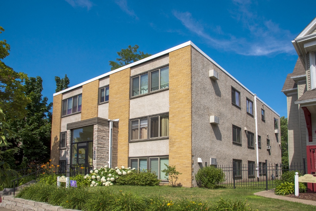 Oakland Square Apartment Homes Minneapolis