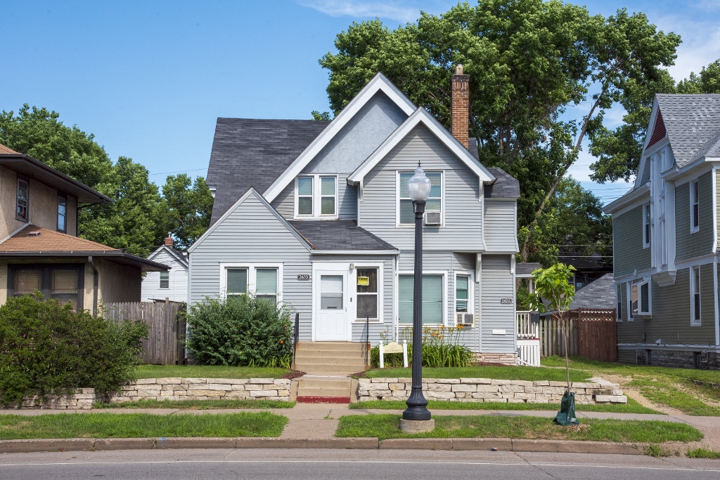 Oakland Square Apartment Homes Minneapolis