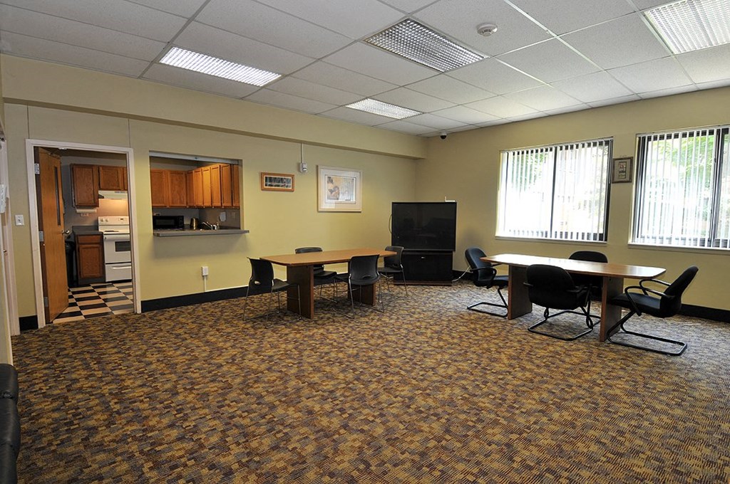 Seven Corners Apartments Minneapolis