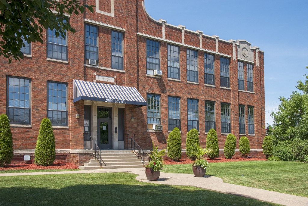 Zinsmaster Apartments 2900 Park Avenue South Minneapolis Mn Rentcafe