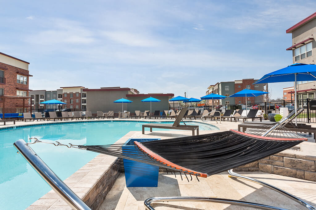 Westlake Greens poolside hammock