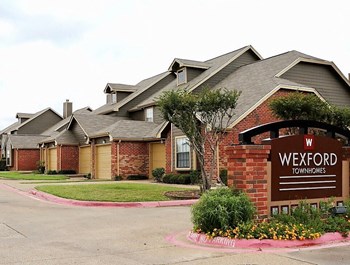 600 Wembley Circle 1-2 Beds Townhouse for Rent - Photo Gallery 3