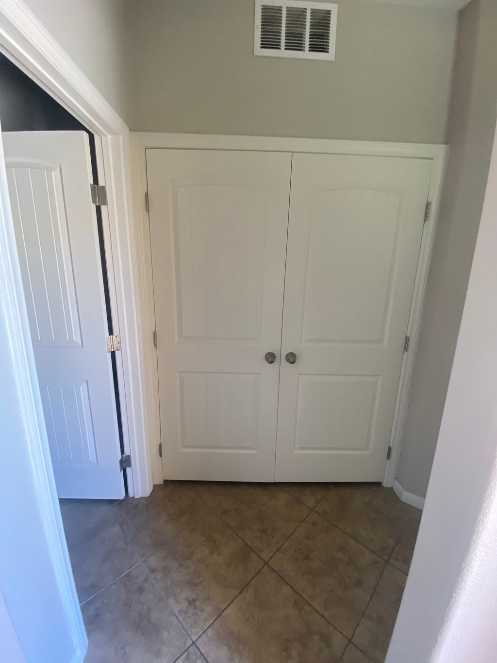 9492 Jumping Frog Court 4 Beds House for Rent - Photo Gallery 24