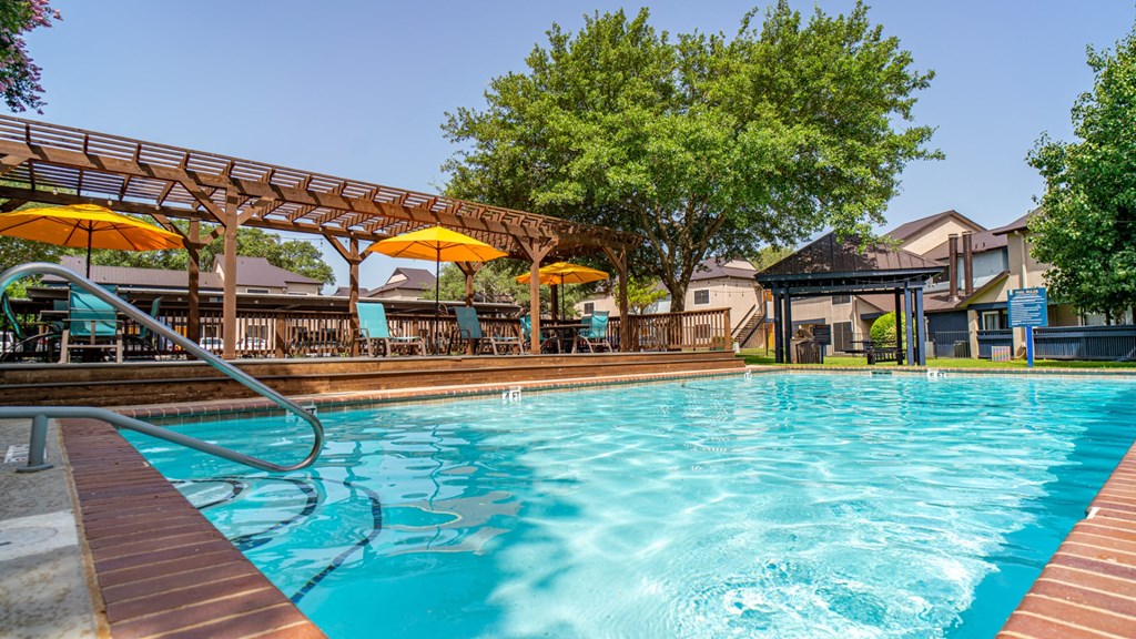 pet-friendly apartments for rent in austin with a swimming pool