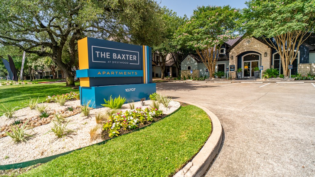 pet-friendly apartments for rent in austin with welcoming leasing office