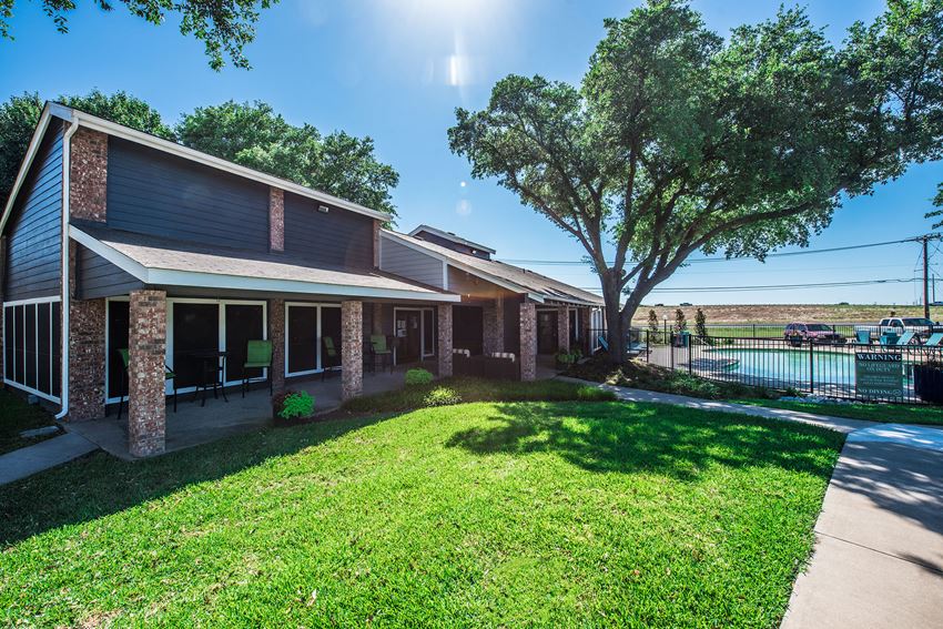Bridgepoint Apartments, 2200 Brown Street, Waxahachie, TX RentCafe