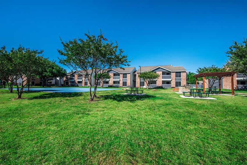 Bridgepoint Apartments, 2200 Brown Street, Waxahachie, TX RentCafe