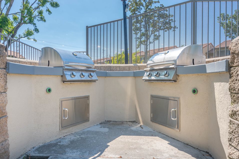Photos And Video Of Sierra Vista Apartments In Redlands Ca