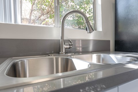 Kitchen sink