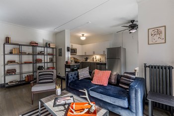 5200 N Sheridan Rd Studio-1 Bed Apartment for Rent - Photo Gallery 3