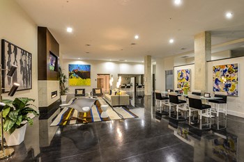 201 South Palm Avenue 1-3 Beds Apartment for Rent - Photo Gallery 2