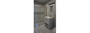 2 Bedrooms, 1 Bathroom