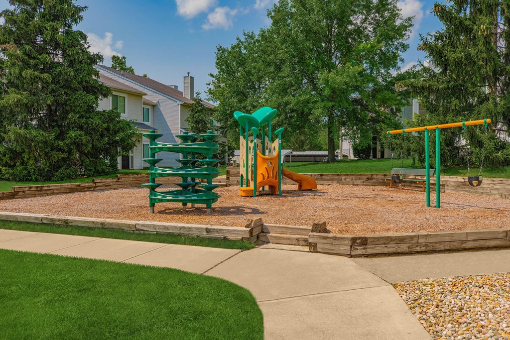 playgrounds at the estates apartments