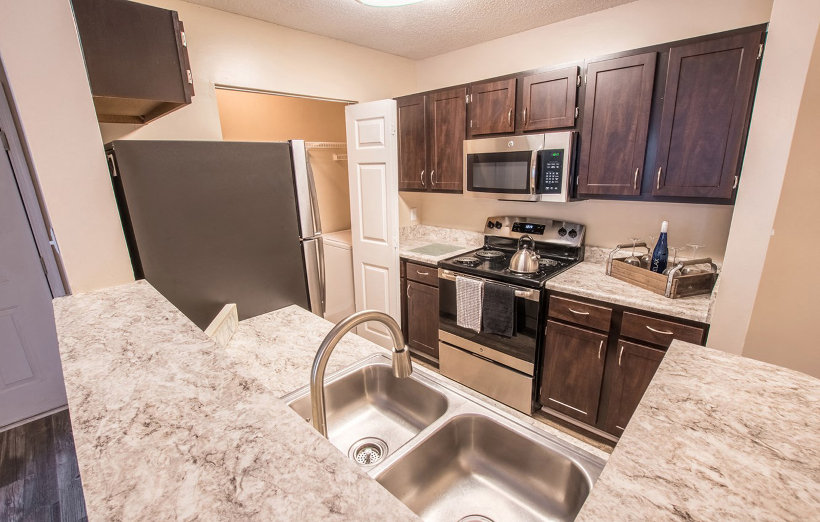 Amberwood At Lochmere Apartments In Cary Nc