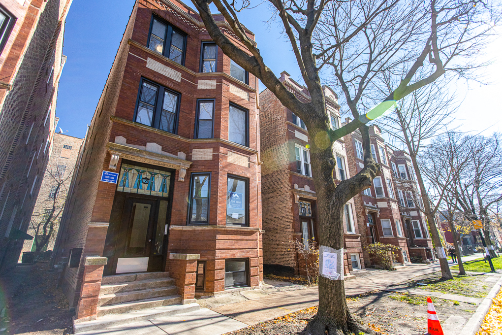 the building in which the apartment is located